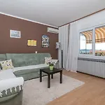 דירה Vojin *