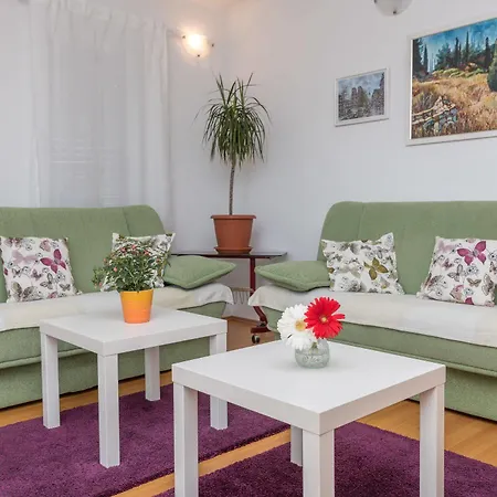 Apartment Vojin Trogir