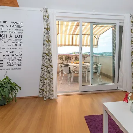 Vojin Apartment