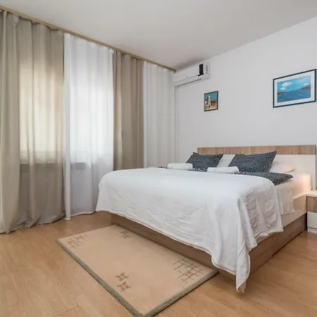 Vojin Apartment *